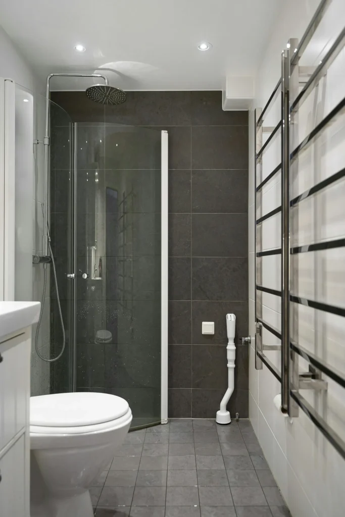 Washroom repair services